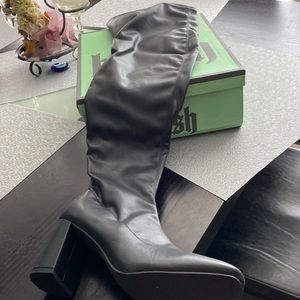 9 1/2 over the knee pull on boot